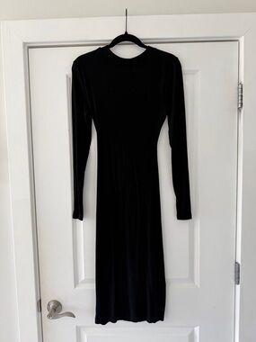 Black Long-Sleeve Bodycon Midi Dress - Women
